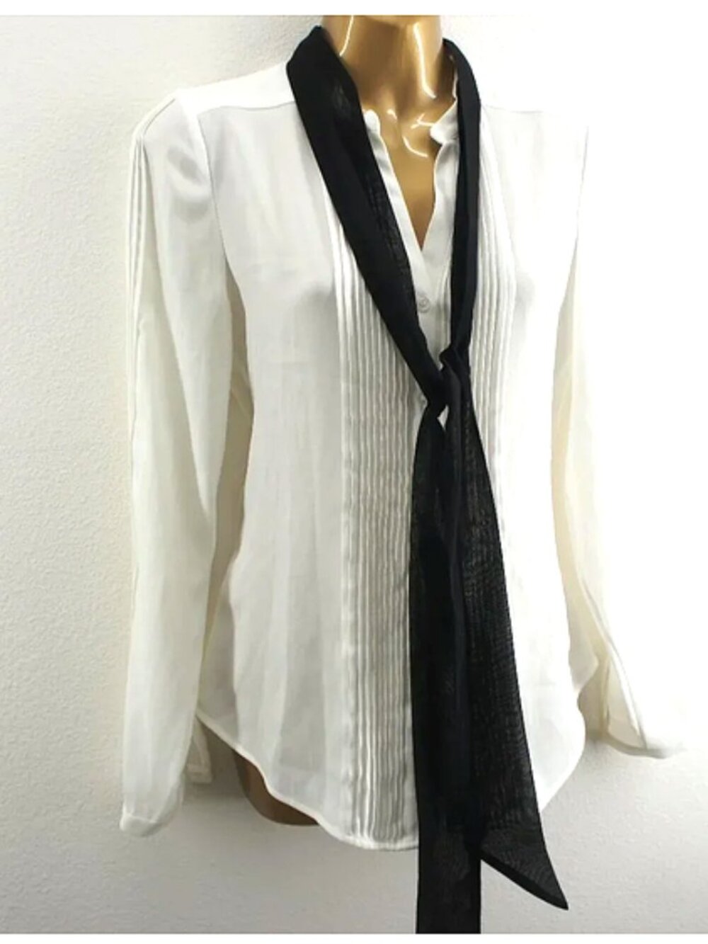 White House Black Market Pleated W/Tie Neck Blouse size 0
